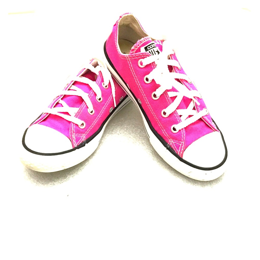 Girls converse